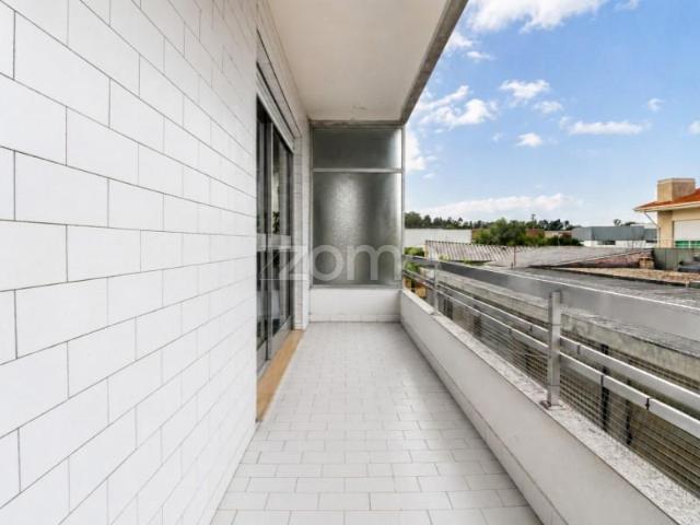 Apartamento venda em Maia, Gueifães