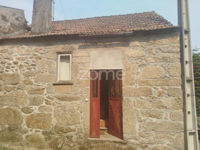 Casa venda em Mourilhe, Viseu