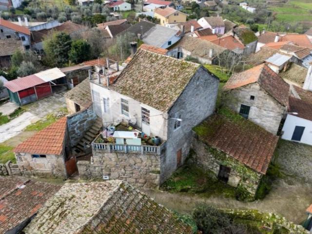 Casa venda em Mourilhe, Viseu