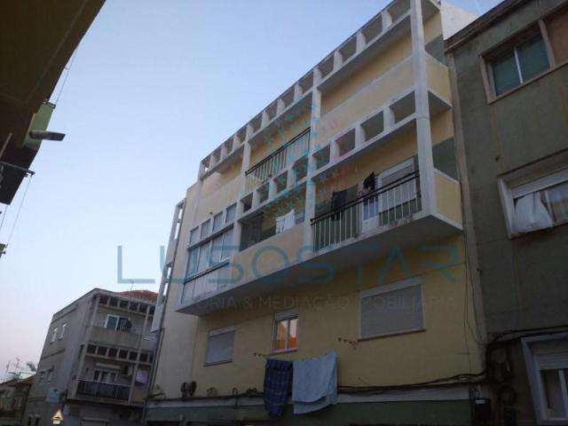 Apartamento venda em Moita