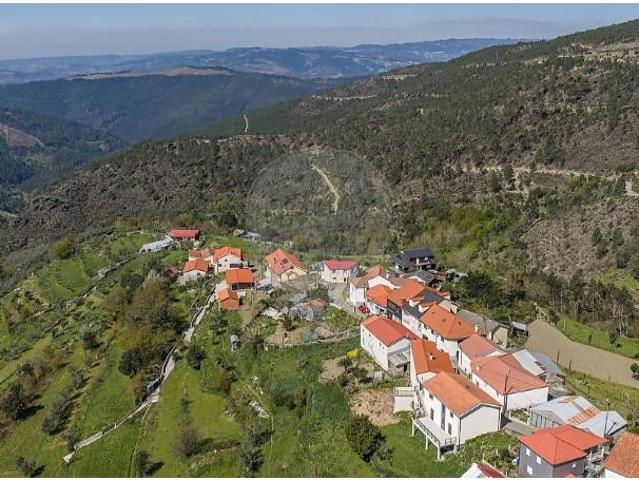 Casa venda em Mondim De Basto, Vila Real