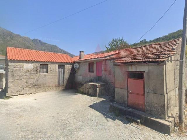 Casa venda em Cervos, Montalegre