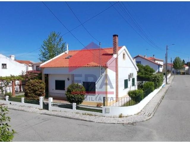Casa alugar em Urbanização de Santa Iria, Óbidos