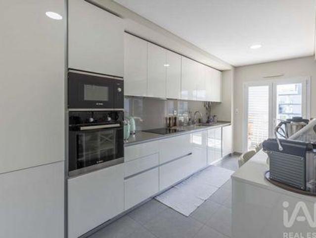 Apartamento alugar em Póvoa de Santo Adrião e Olival Basto, Odivelas