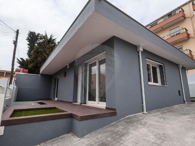 Casa venda em Bairro dos CTT, Odivelas