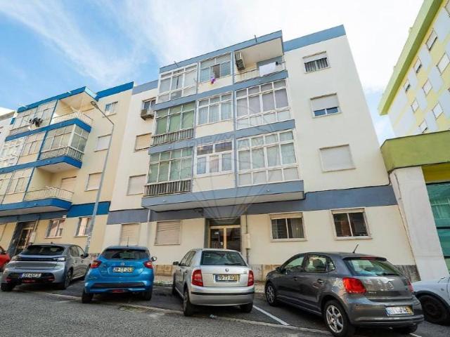 Apartamento alugar em Bairro Espírito Santo, Odivelas