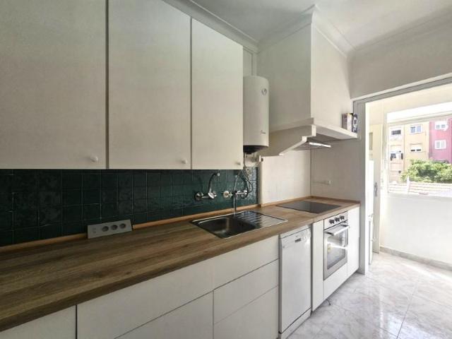 Apartamento alugar em Núcleo Urbano Histórico de Algés, Oeiras