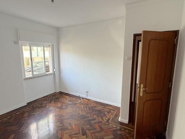 Apartamento alugar em Baixa de Algés, Oeiras