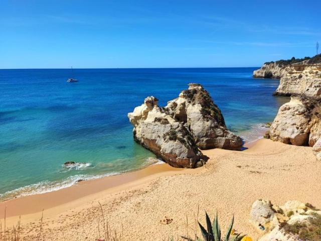 Apartamento alugar em Alporchinhos, Faro