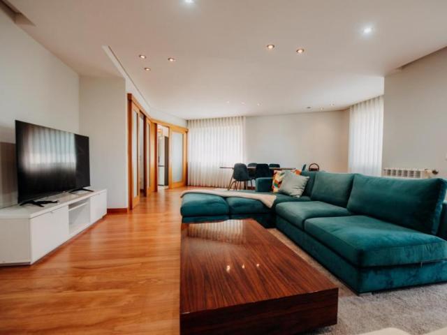 Apartamento alugar em Biquinha, Porto