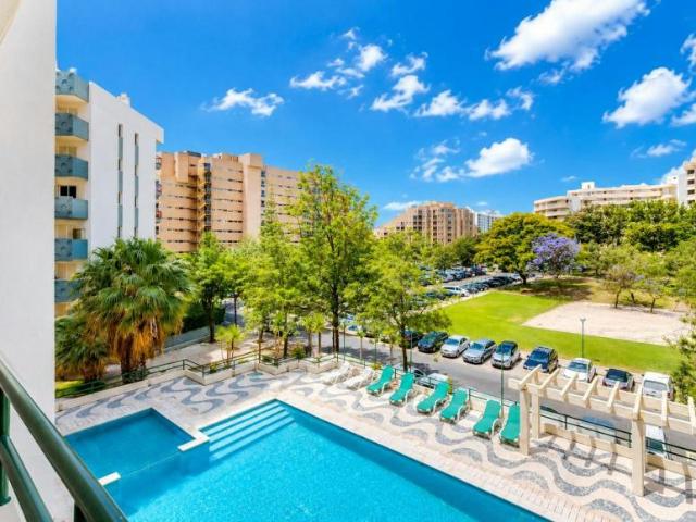 Apartamento alugar em Quarteira, Loulé