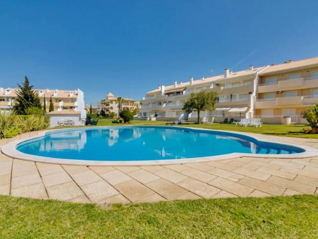 Apartamento alugar em Quarteira, Loulé