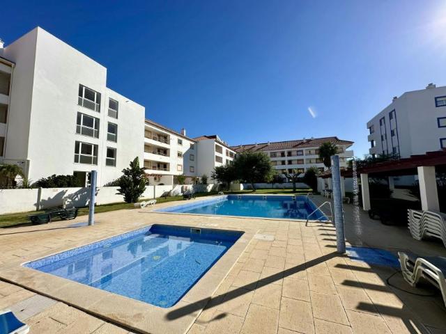 Apartamento alugar em Quarteira, Loulé