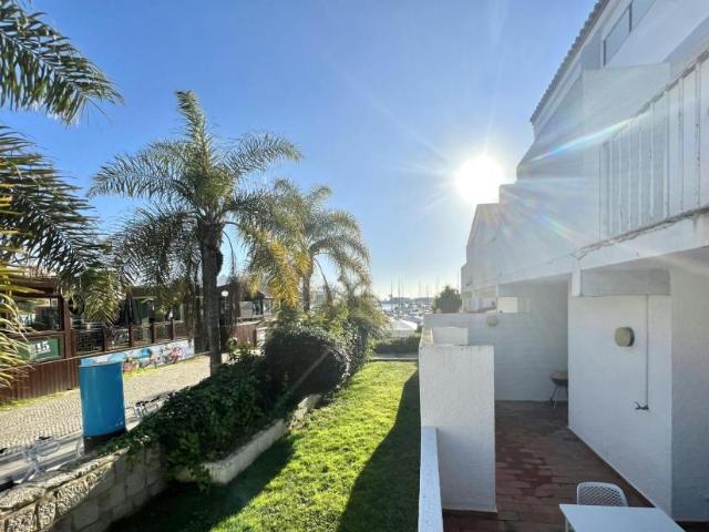 Apartamento alugar em Quarteira, Loulé