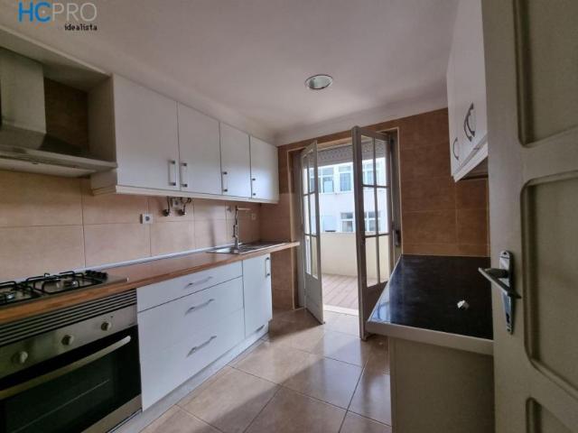 Apartamento alugar em Ginjal, Almada