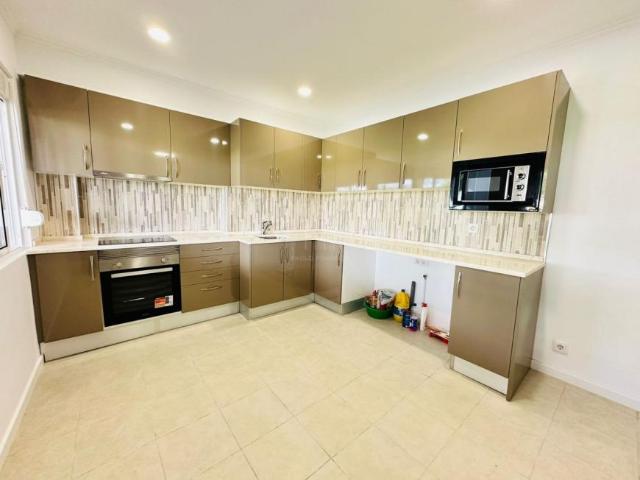 Apartamento venda em Santo António do Laranjeiro, Almada
