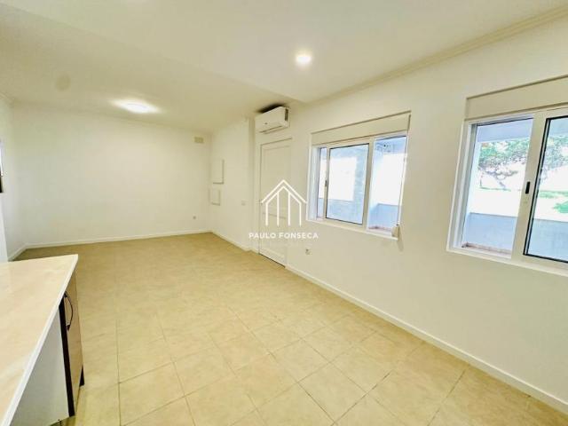 Apartamento venda em Santo António do Laranjeiro, Almada