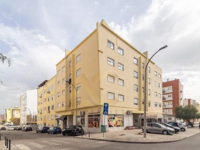 Apartamento venda em Afonso Costa, Setúbal