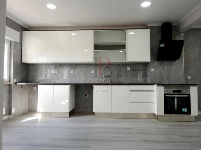 Apartamento venda em Fonte do Lavra, Setúbal