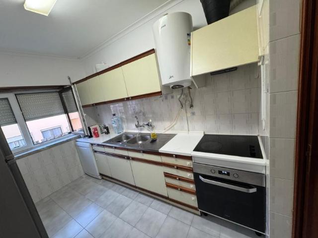 Apartamento alugar em Mem Martins, Sintra