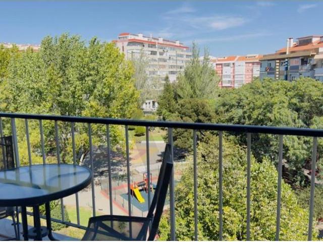 Apartamento alugar em Monte Abraão, Massamá e Monte Abraão
