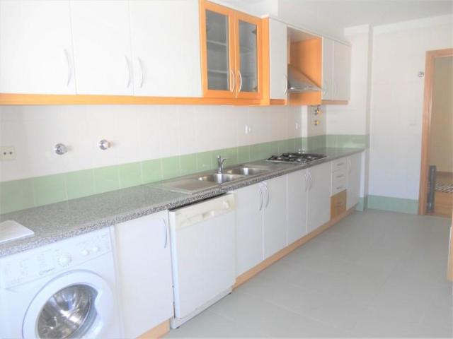 Apartamento alugar em Mem Martins, Sintra