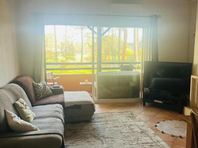 Apartamento alugar em Herdade da Aroeira, Almada