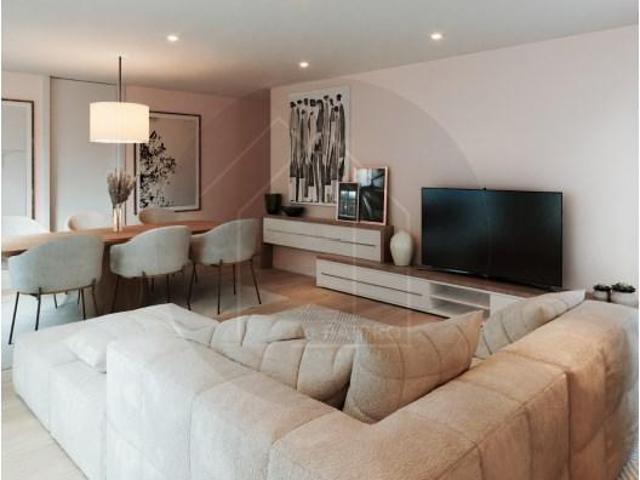 Apartamento venda em Oliveira do Douro, Vila Nova De Gaia