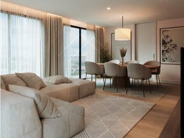 Apartamento venda em Oliveira do Douro, Vila Nova De Gaia