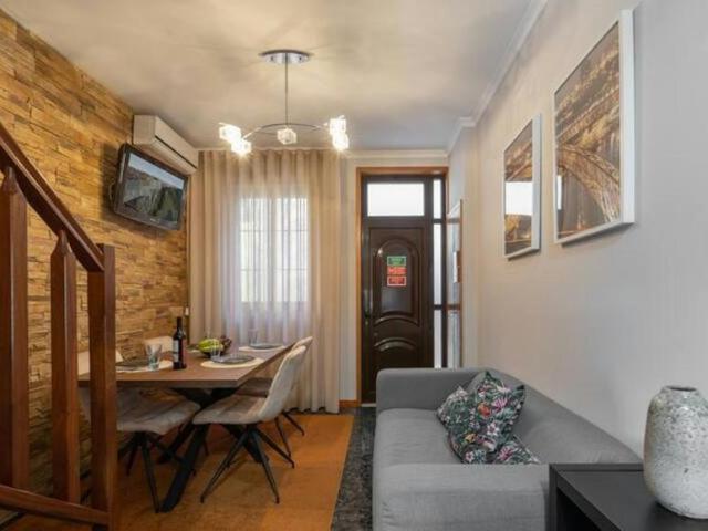 Apartamento alugar em Lugar do Castelo, Vila Nova De Gaia