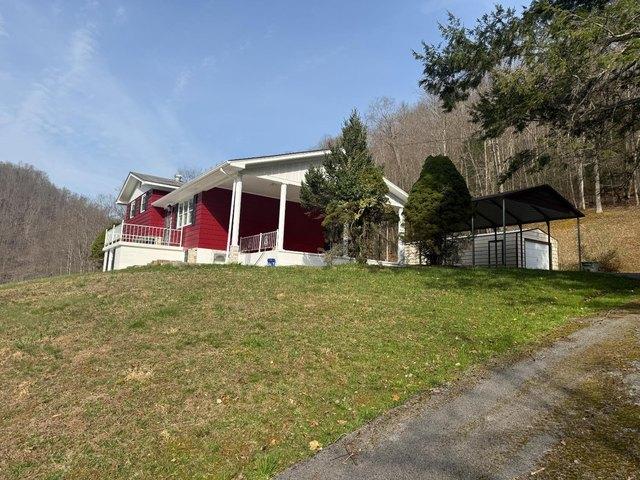 House for sale in Oceana, West Virginia
