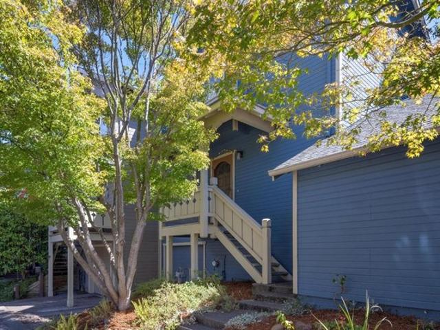 Condo for sale in Petaluma, California