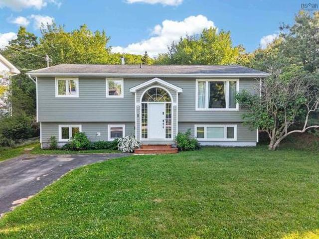 House for sale in Dartmouth, Nova Scotia