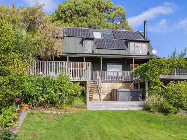 House for sale in Little Akaloa, Canterbury