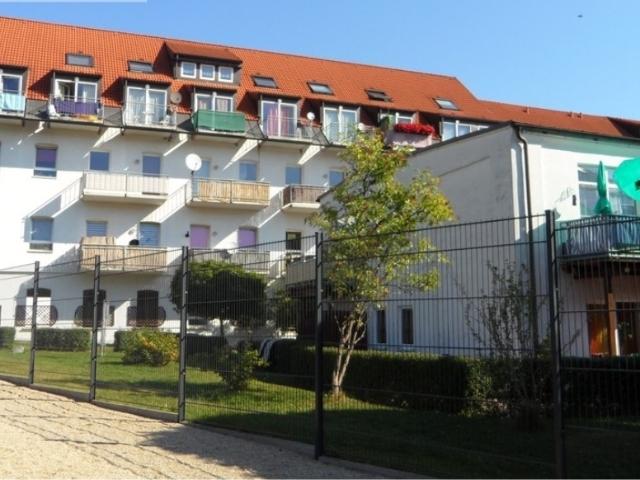 Dachgeschosswohnung kaufen in Werdau, Sachsen