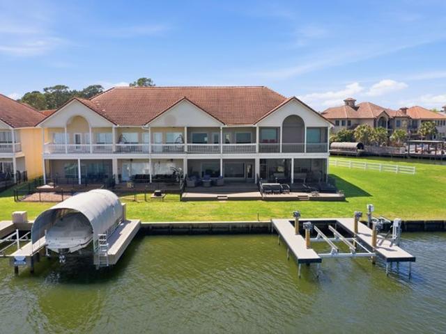 Townhouse for sale in Conroe, Texas