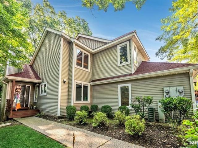 Condo for sale in Lake Hopatcong, New Jersey
