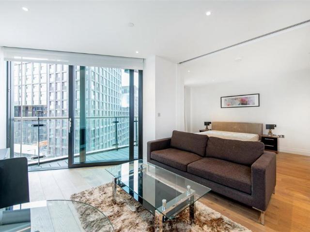 Apartment for rent in Battersea, Greater London