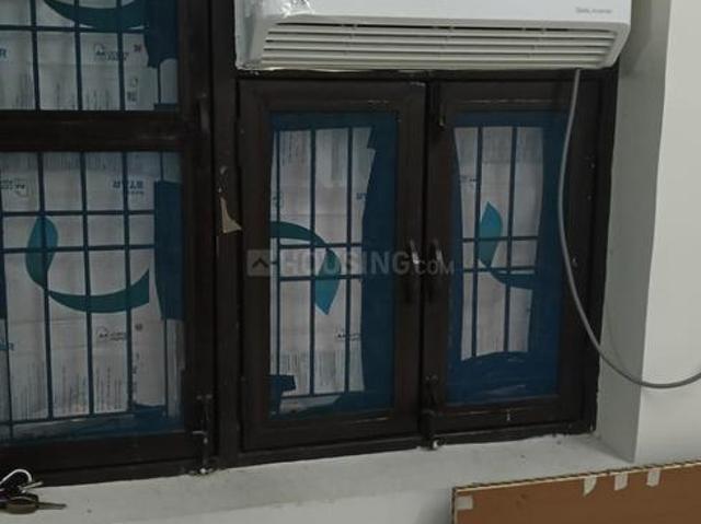 Flat for rent in South West Delhi, Deri