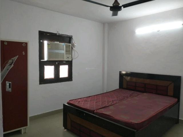 Flat for rent in Mayur Vihar, Delhi