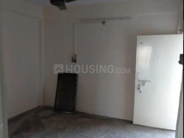 Flat for sale in North Delhi, Deri