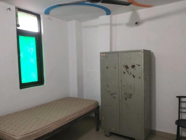 Flat for rent in East Delhi, Deri