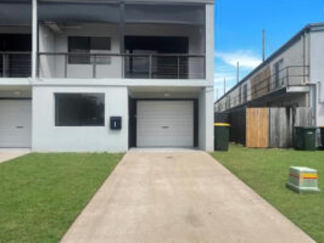 Apartment for rent in Scarness, Hervey Bay