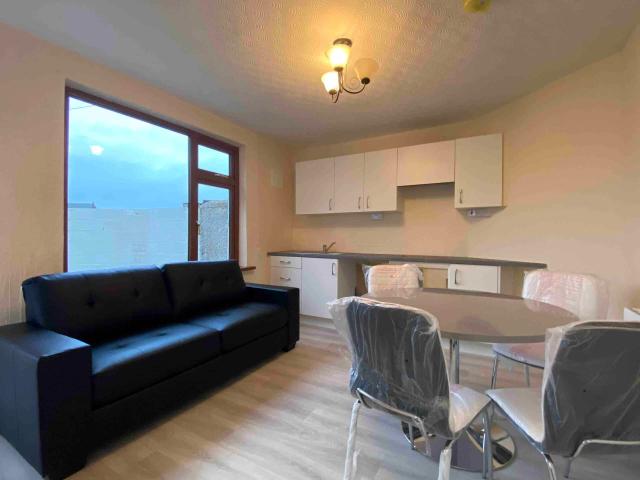 Apartment to rent in Bluebell, North Tipperary