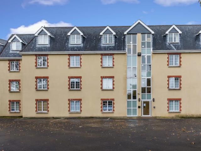 Apartment to rent in Bluebell, North Tipperary