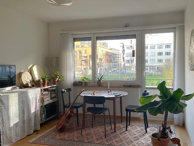 Apartment mieten in Einigen, Zürich