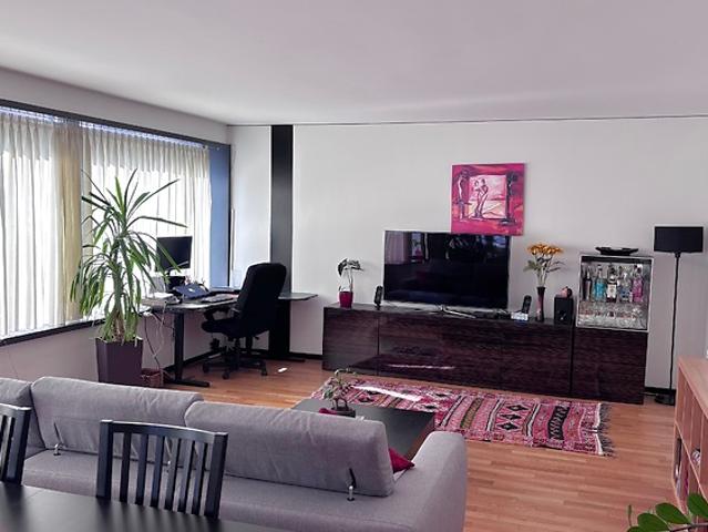 Apartment mieten in Einigen, Zürich