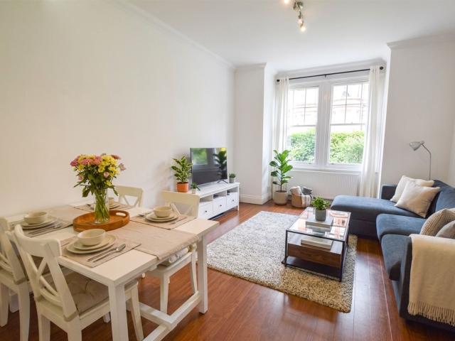 Apartment for rent in South Hampstead, Greater London