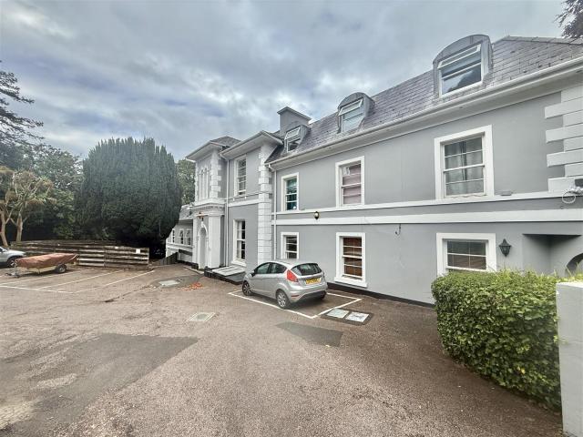 Apartment for rent in Ellacombe, Babbacombe