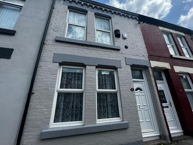 House for rent in Cabbage Hall, Calderstones